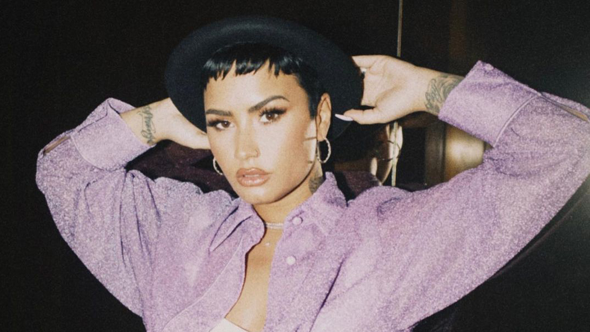 Demi Lovato se assume como pessoa não-binária: "Compartilhar isso abre outro nível de vulnerabilidade para mim"