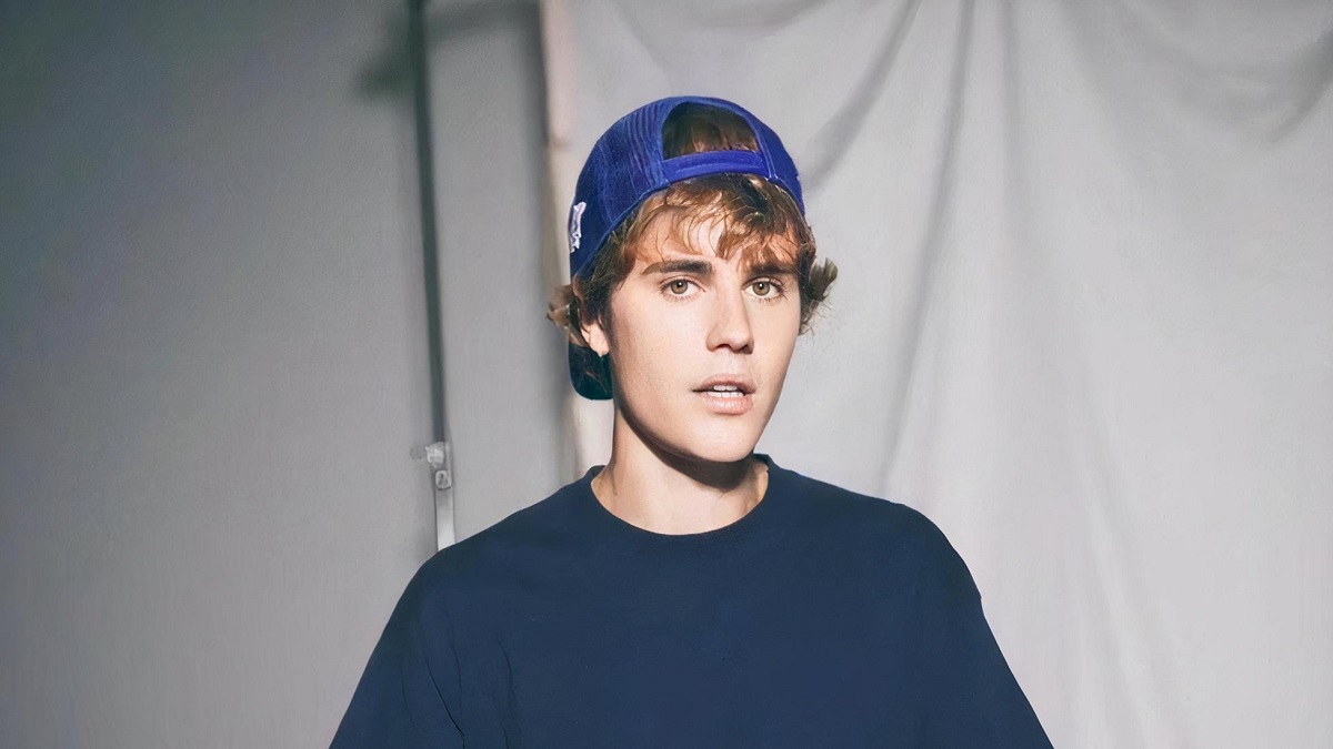 Justin Bieber surge com novo visual