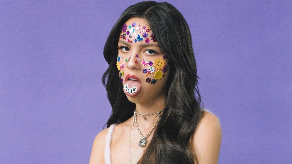 Olivia Rodrigo lança seu primeiro álbum, Sour