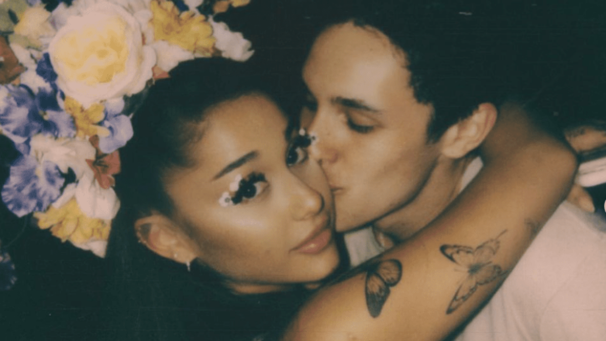 Aliança de casamento de Ariana Grande foi desenhada por Dalton Gomez. Vem ver!