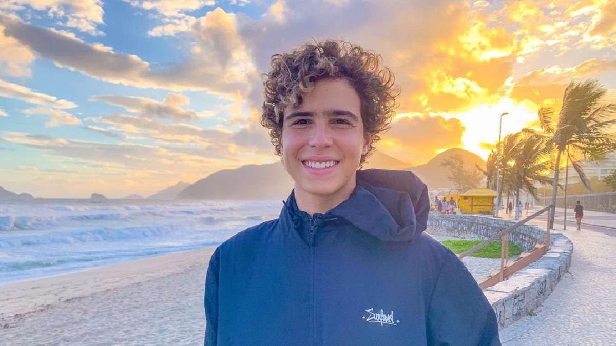 Igor Jansen cortou o cabelo