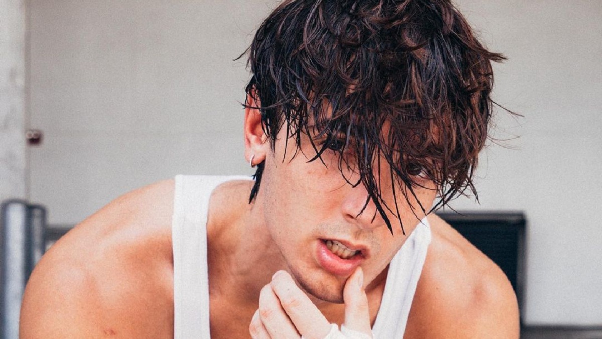 Bryce Hall revela que ainda não foi pago pela luta 'YouTubers vs TikTokers' e está processando organizador