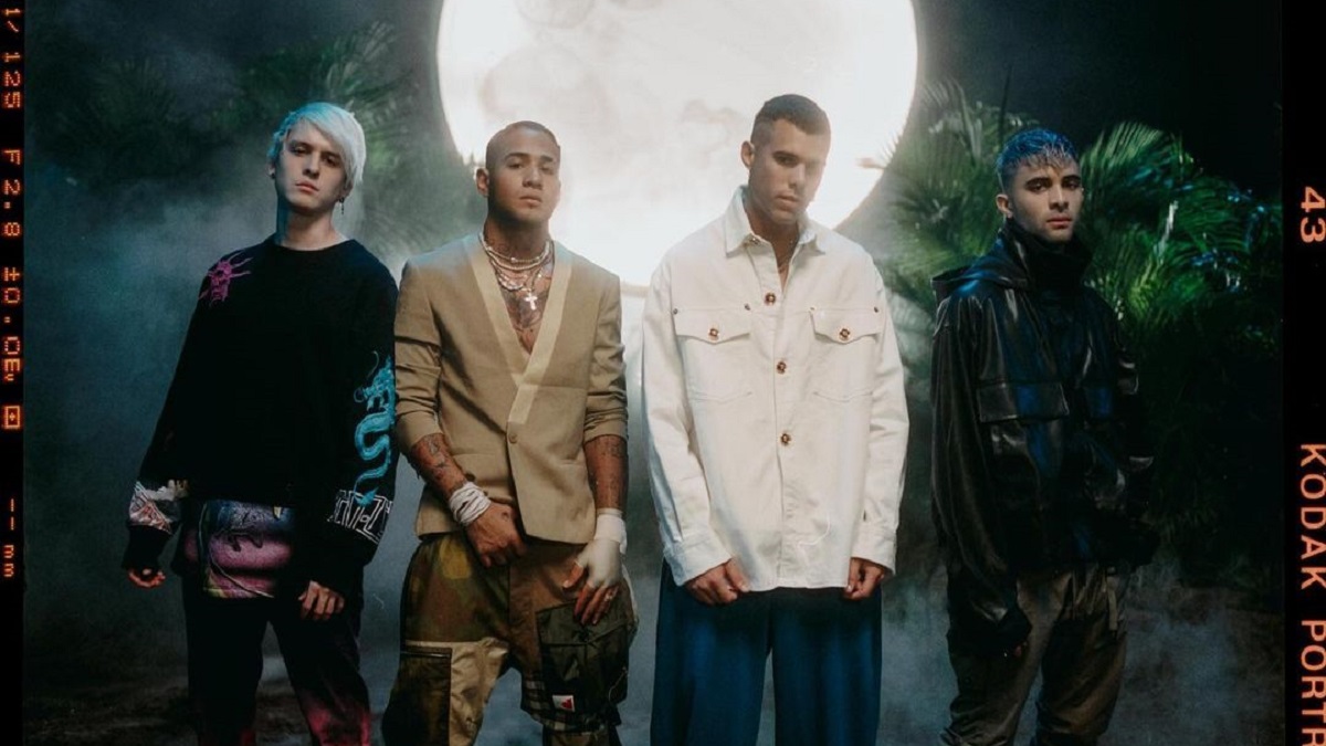 O CNCO está de volta, após a saída de Joel Pimentel, com o seu primeiro single como um quarteto, 'Toa La Noche'.