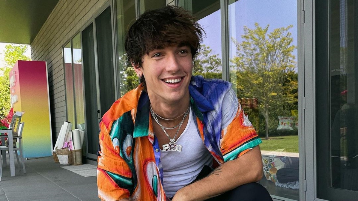Bryce Hall comenta rumores depois de ser visto beijando rapaz novamente