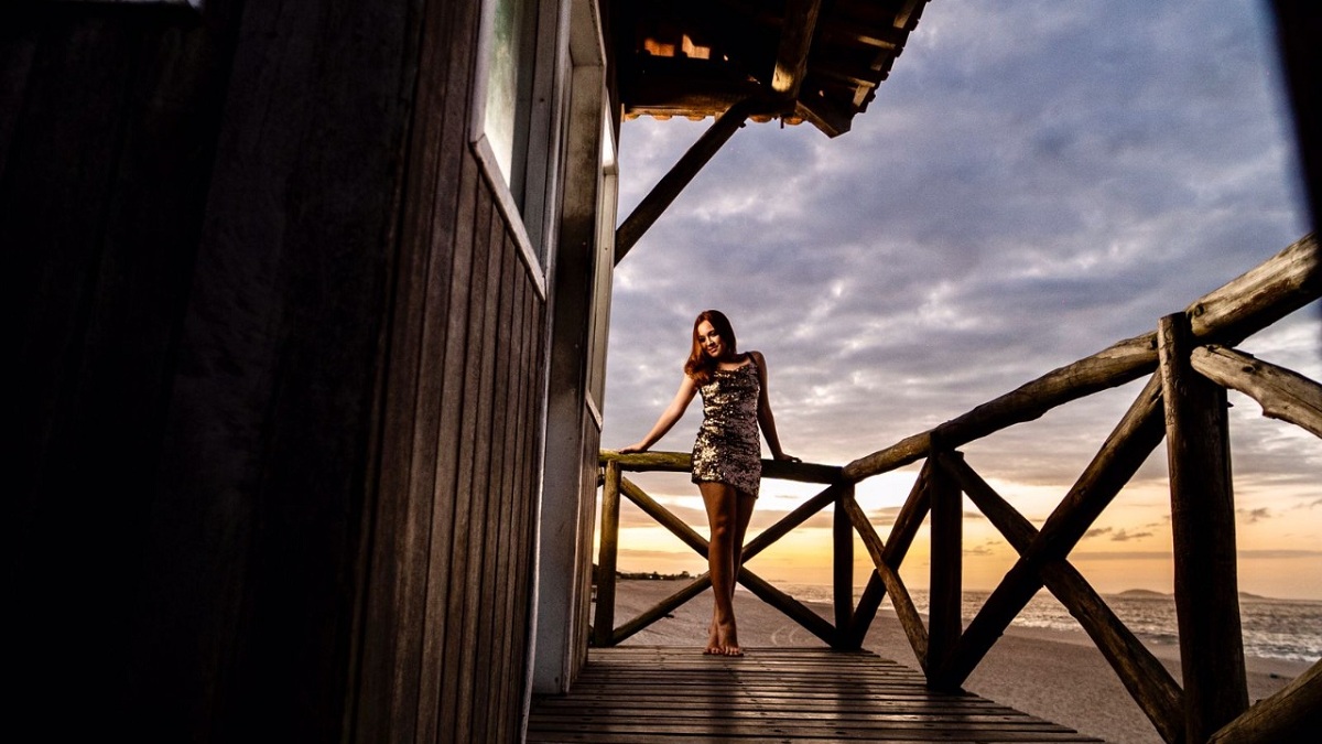 Ágatha lança clipe de "Let Ü Go", primeiro single eletrônico em inglês