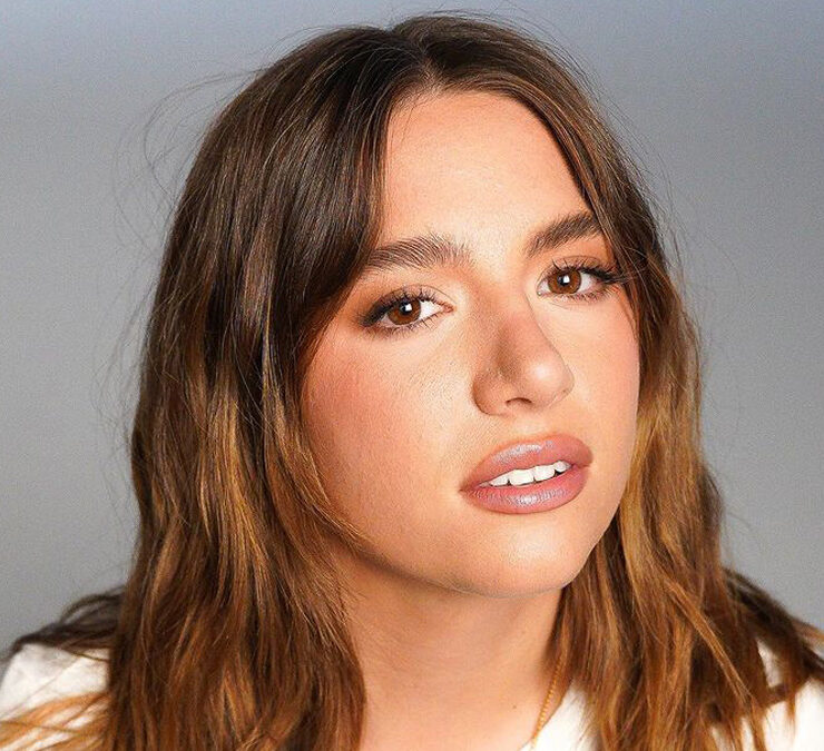 Kenzie fala sobre trabalhar com a irmã Maddie Ziegler, término de relacionamento e possível data de lançamento do novo álbum (EXCLUSIVO)