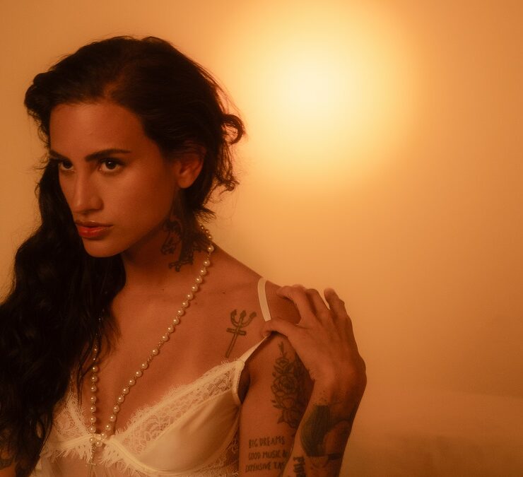 DAY LIMNS ABRAÇA A LUZ E INICIA NOVA ERA ARTÍSTICA COM O SINGLE “SOL”